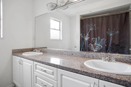 Primary Bedroom Photo of 585 W 65th Avenue, Vancouver, BC