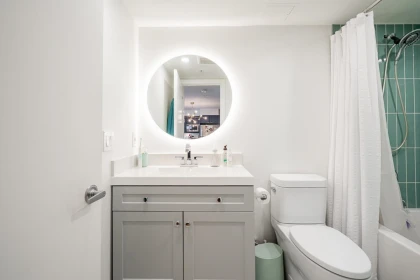 Powder Room Photo of 1008 1723 Alberni Street, Vancouver, BC