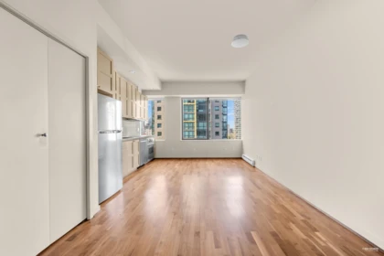 1113 1333 W Georgia Street, Vancouver, BC, Vancouver — Apartment/Condo for sale