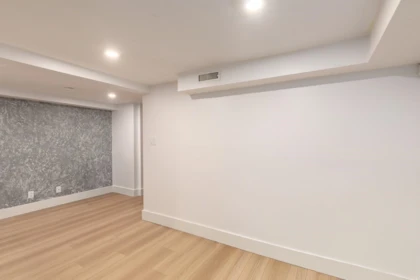Hot Tub / Spa Photo of 557 Prior Street, Vancouver, BC
