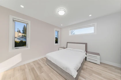 Garage Interior Photo of 17875 59a Avenue, Surrey, BC