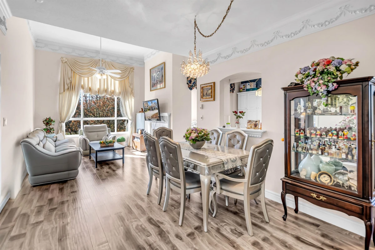 Dining Area Photo of 409 3098 Guildford Way, Coquitlam, BC