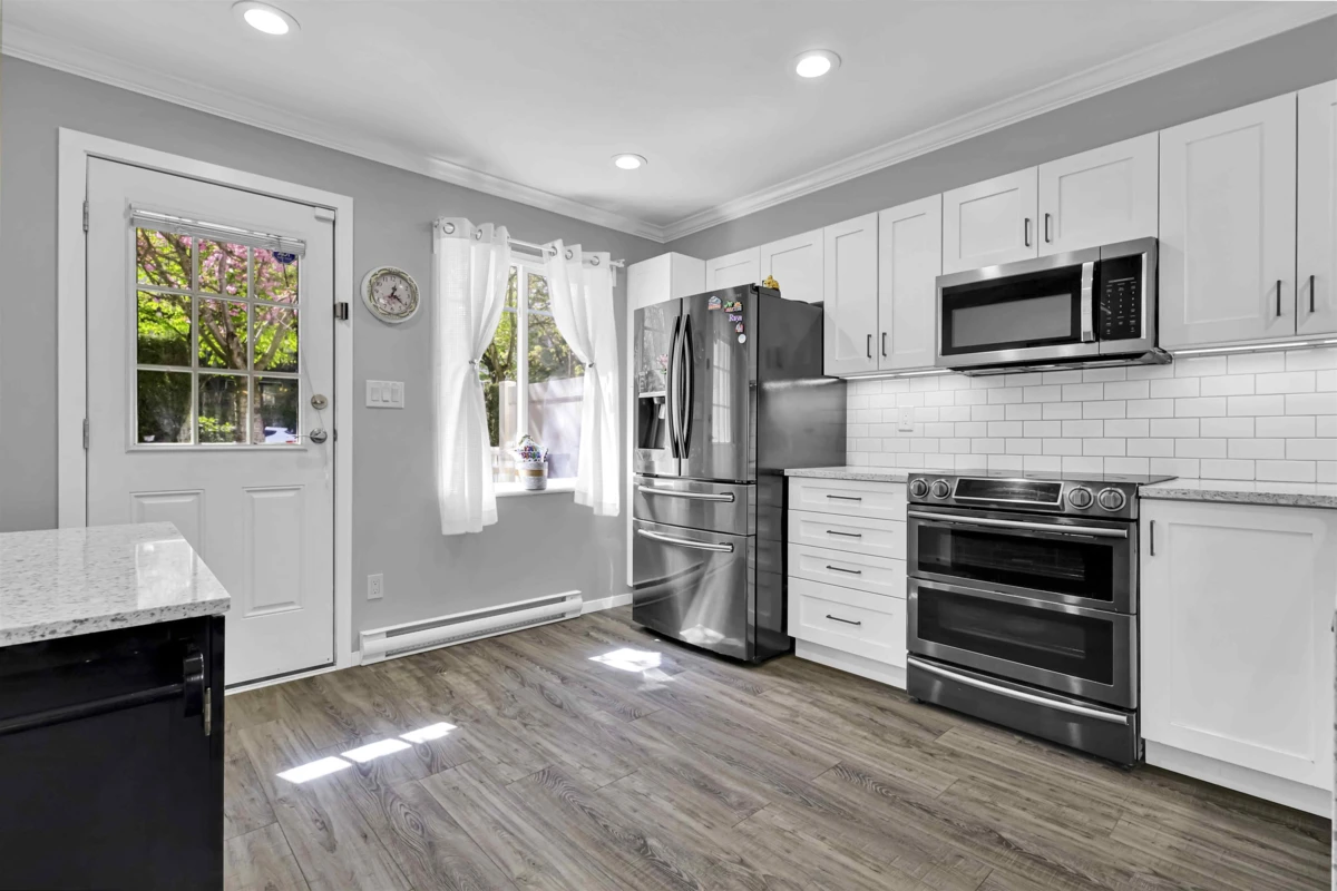 Family Room Photo of 62 15175 62a Avenue, Surrey, BC