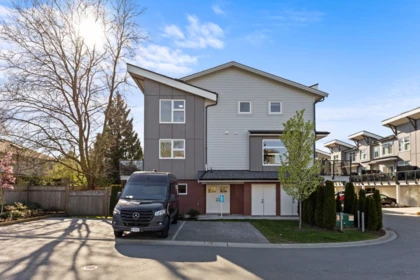 Swimming Pool Photo of 26 22334 48 Avenue, Langley, BC