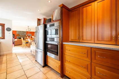 Kitchen Island Photo of 13464 56 Avenue, Surrey, BC