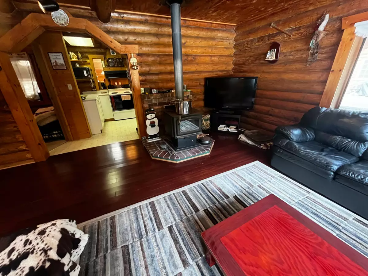 Dining Area Photo of A23 14581 Alpine Boulevard, Hope, BC