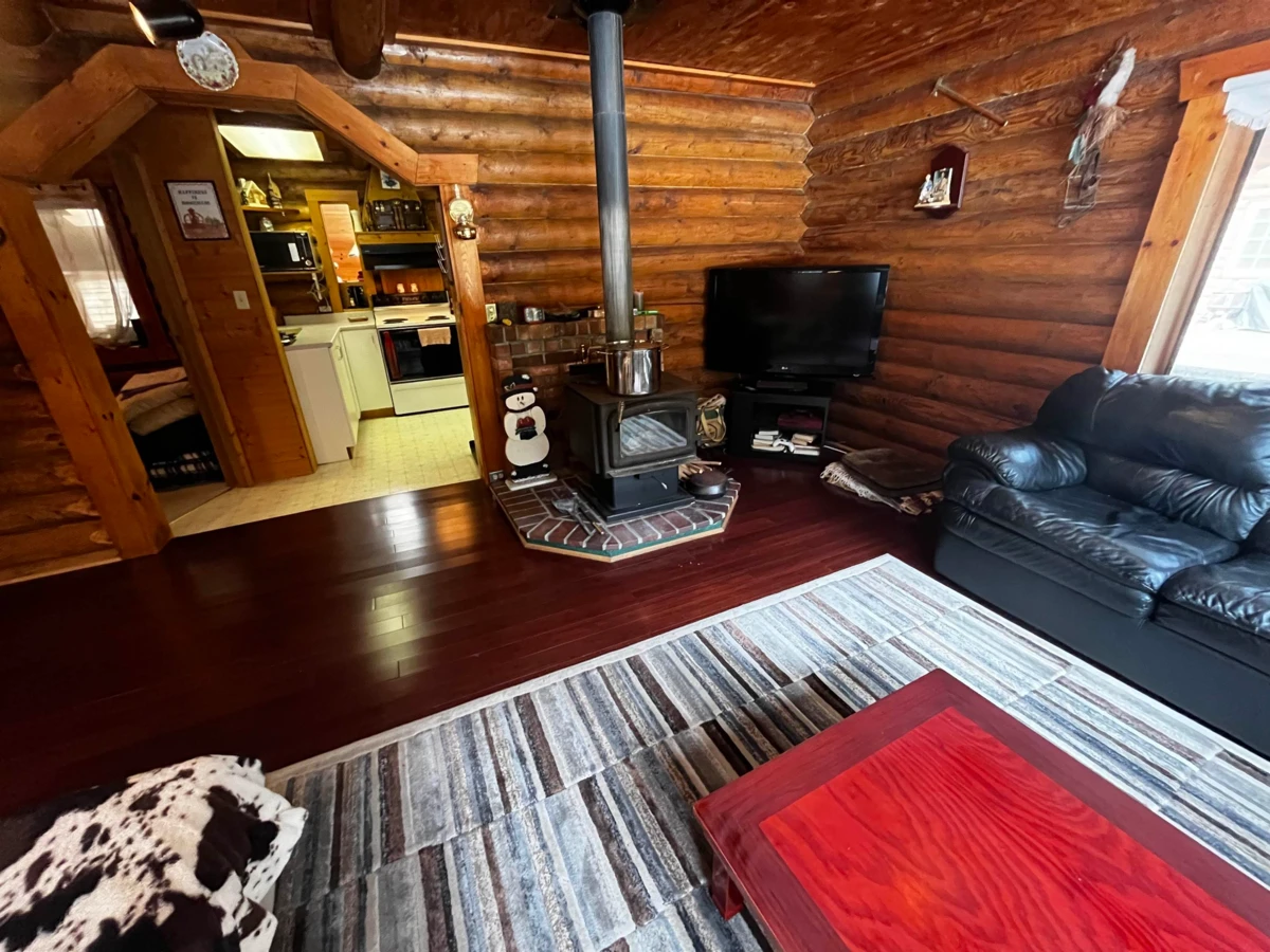 Dining Area Photo of A23 14581 Alpine Boulevard, Sunshine Valley, BC