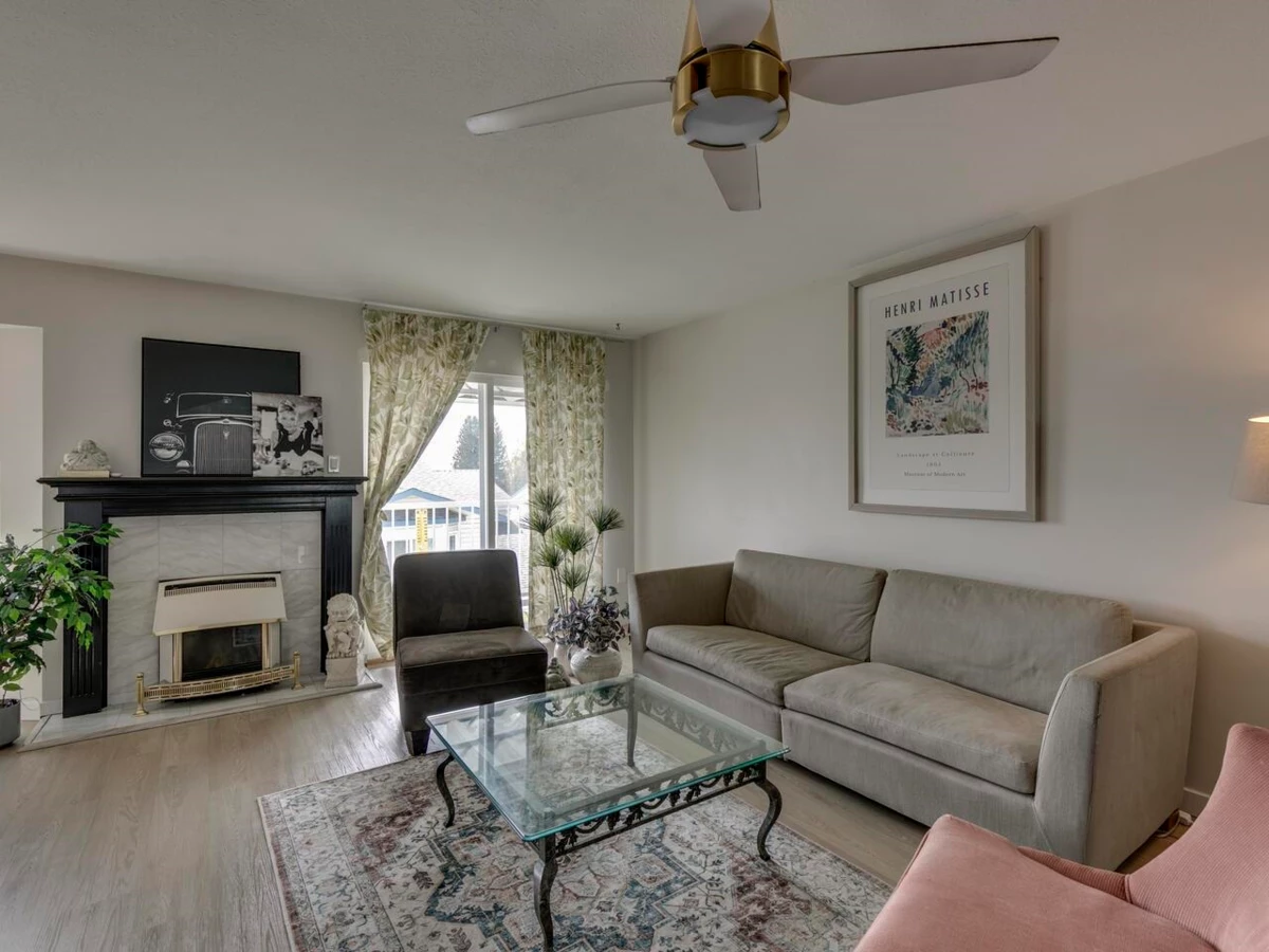Family Room Photo of 7 32752 4th Avenue, Mission, BC