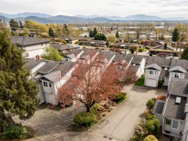 Front Yard Photo of 7 32752 4th Avenue, Mission, BC