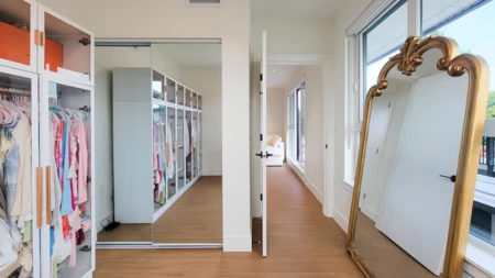 Office / Den Photo of 401 2235 E Broadway, Vancouver, BC