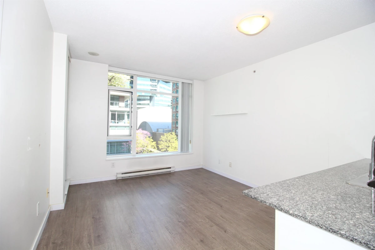 Family Room Photo of 703 480 Robson Street, Vancouver, BC
