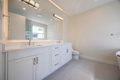 Primary Bathroom Photo of 1365 160a Street, Surrey, BC