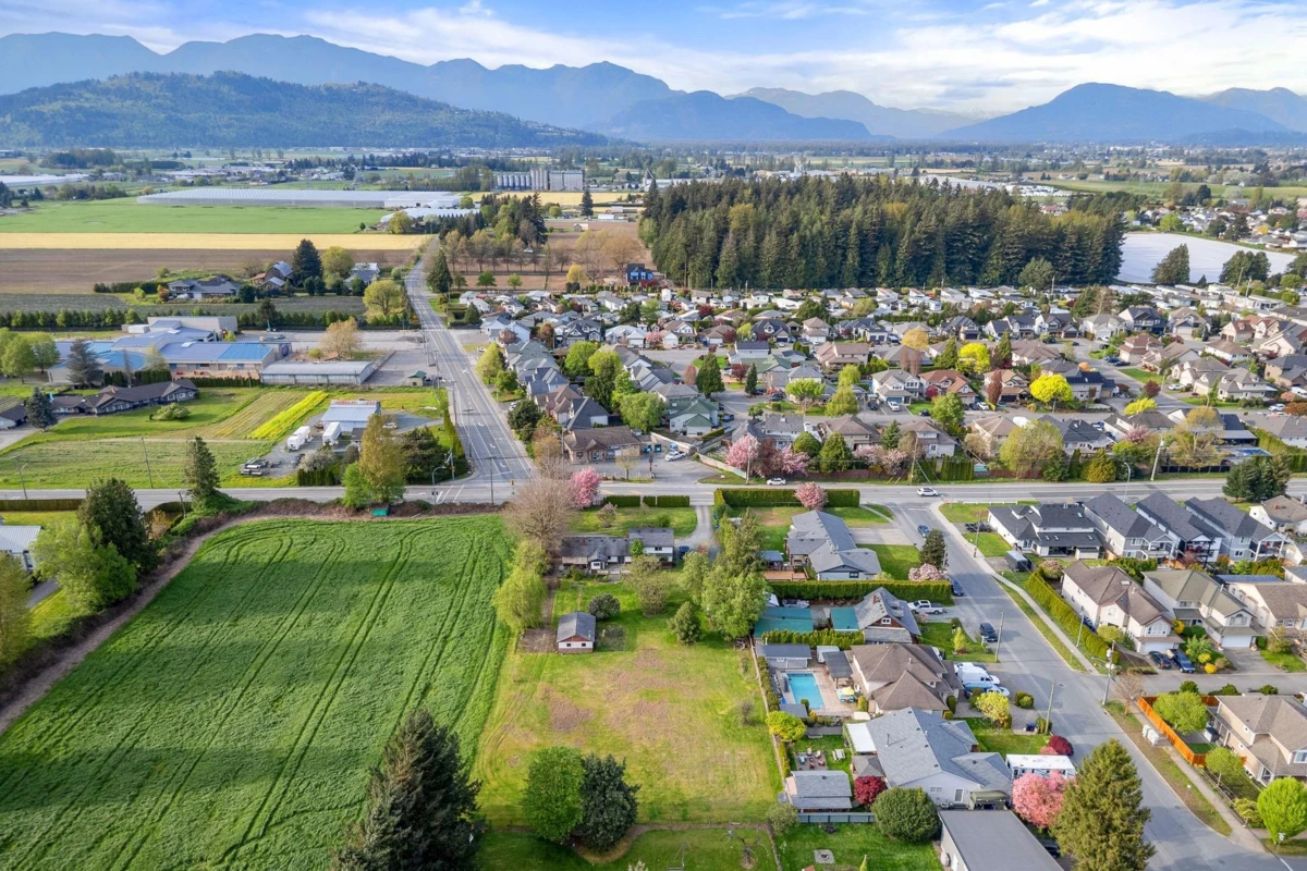 Living Room Photo of 44366 Keith Wilson Road, Chilliwack, BC