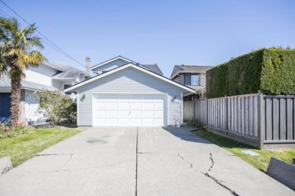 Garden / Landscaping Photo of 11740 2nd Avenue, Richmond, BC