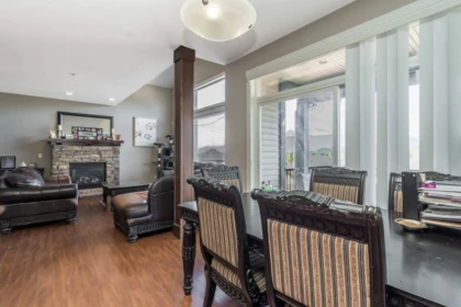 Breakfast Nook Photo of 22843 136a Avenue, Maple Ridge, BC