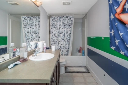 Hallway Photo of 22843 136a Avenue, Maple Ridge, BC