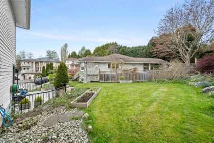 Hot Tub / Spa Photo of 16071 8 Avenue, Surrey, BC