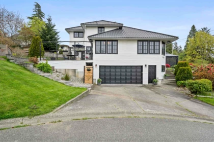 16071 8 Avenue, Surrey, BC, Surrey — Single Family Residence for sale