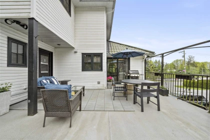 Swimming Pool Photo of 16071 8 Avenue, Surrey, BC