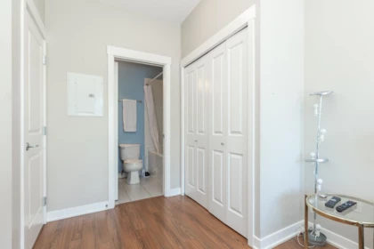 Entry Foyer Photo of 439 13321 102a Avenue, Surrey, BC