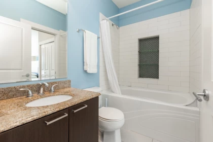 Hallway Photo of 439 13321 102a Avenue, Surrey, BC