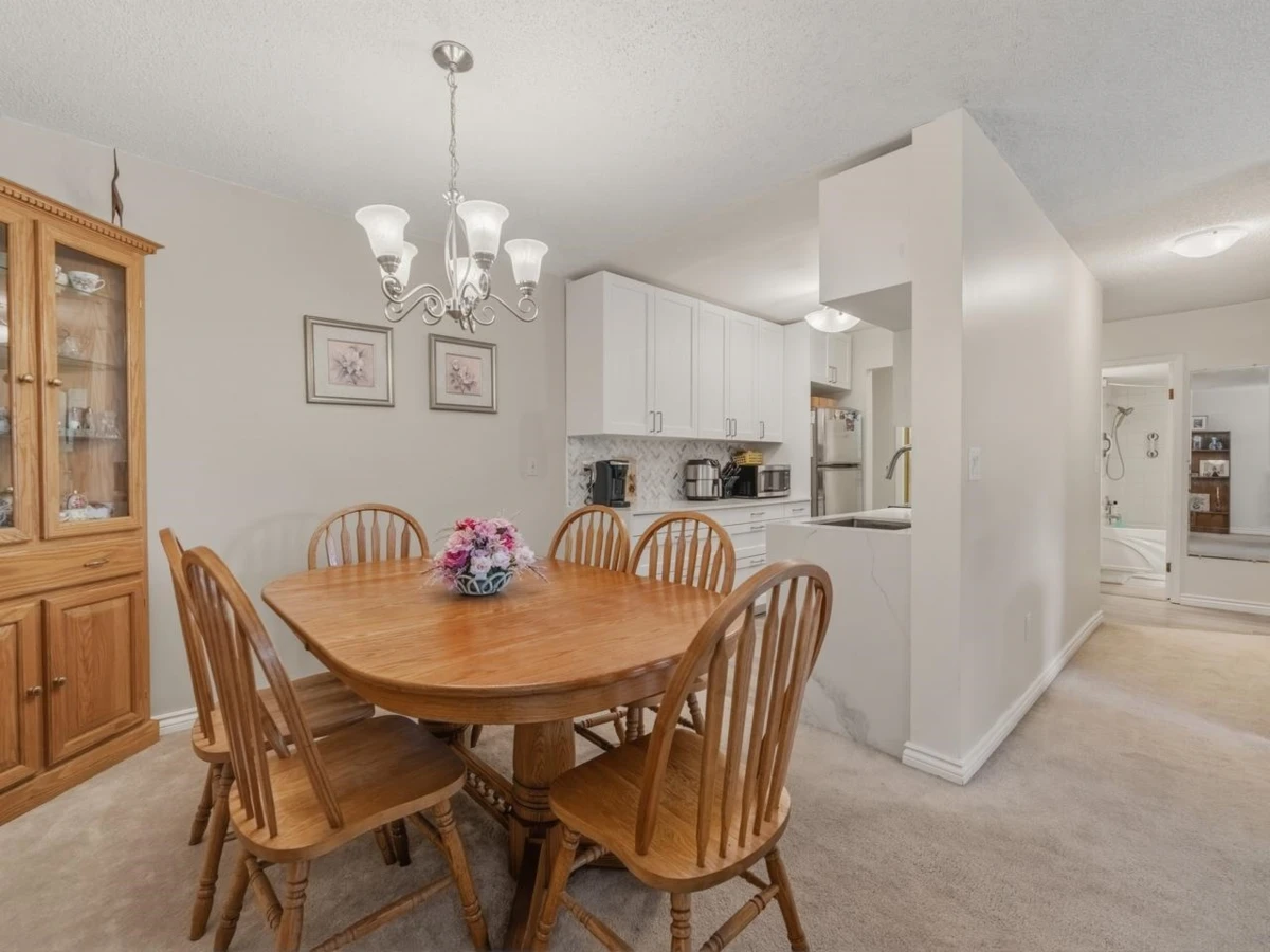 Family Room Photo of 206 721 Hamilton Street, New Westminster, BC