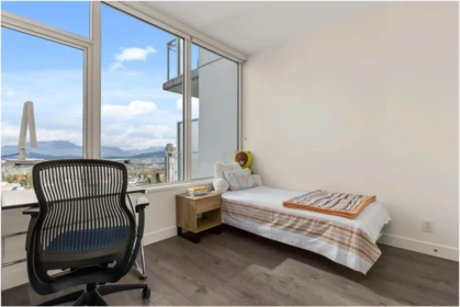 2207 5051 Imperial Street, Burnaby, BC, Burnaby — Apartment/Condo for sale