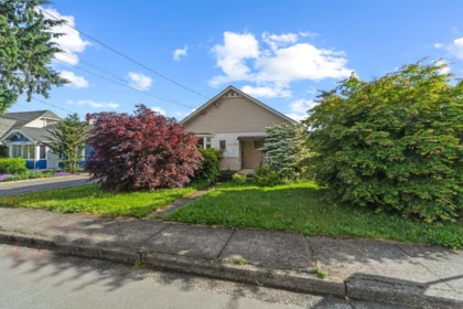 Breakfast Nook Photo of 45782 Victoria Avenue, Chilliwack, BC