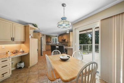 Breakfast Nook Photo of 18662 54a Avenue, Surrey, BC