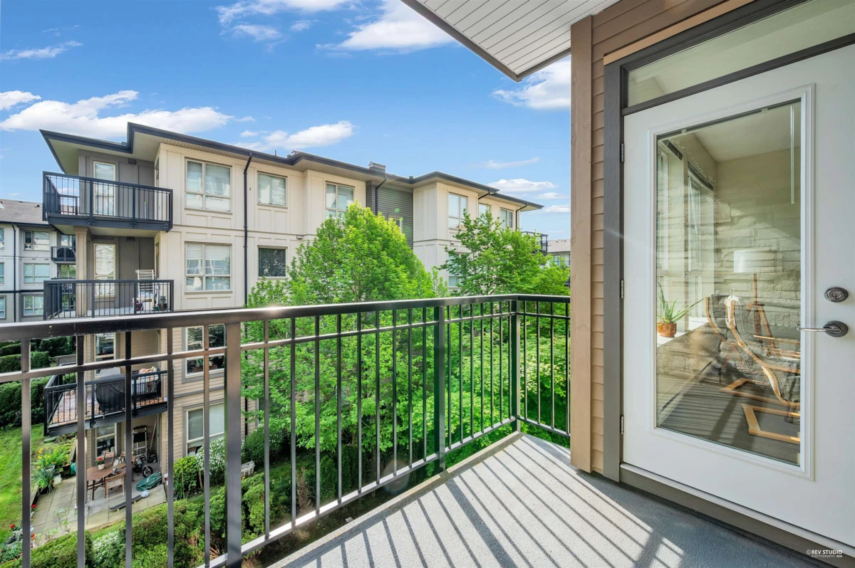 Family Room Photo of 307 1152 Windsor Mews, Coquitlam, BC