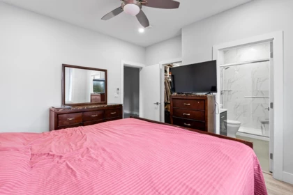 Laundry Room Photo of 7133 206 Street, Langley, BC
