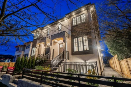 Aerial View of 2 4557 Parker Street, Burnaby, BC