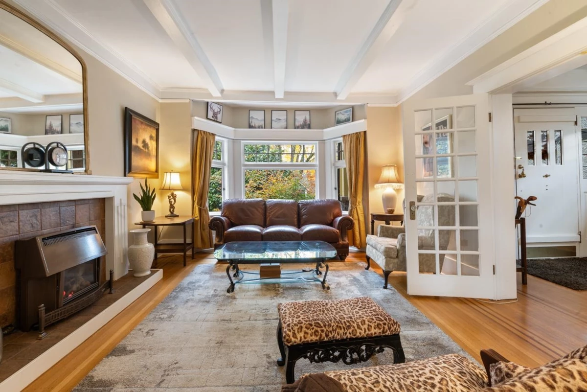 Dining Area Photo of 1820 W 11th Avenue, Vancouver, BC