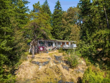 Office / Den Photo of 341 Robinson Road, Bowen Island, BC