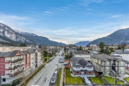 Laundry Room Photo of 602 38013 Third Avenue, Squamish, BC