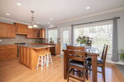Kitchen Island Photo of 21665 95 Avenue, Langley, BC