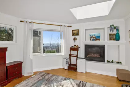 Loft / Bonus Room Photo of 3866 Michener Way, North Vancouver, BC