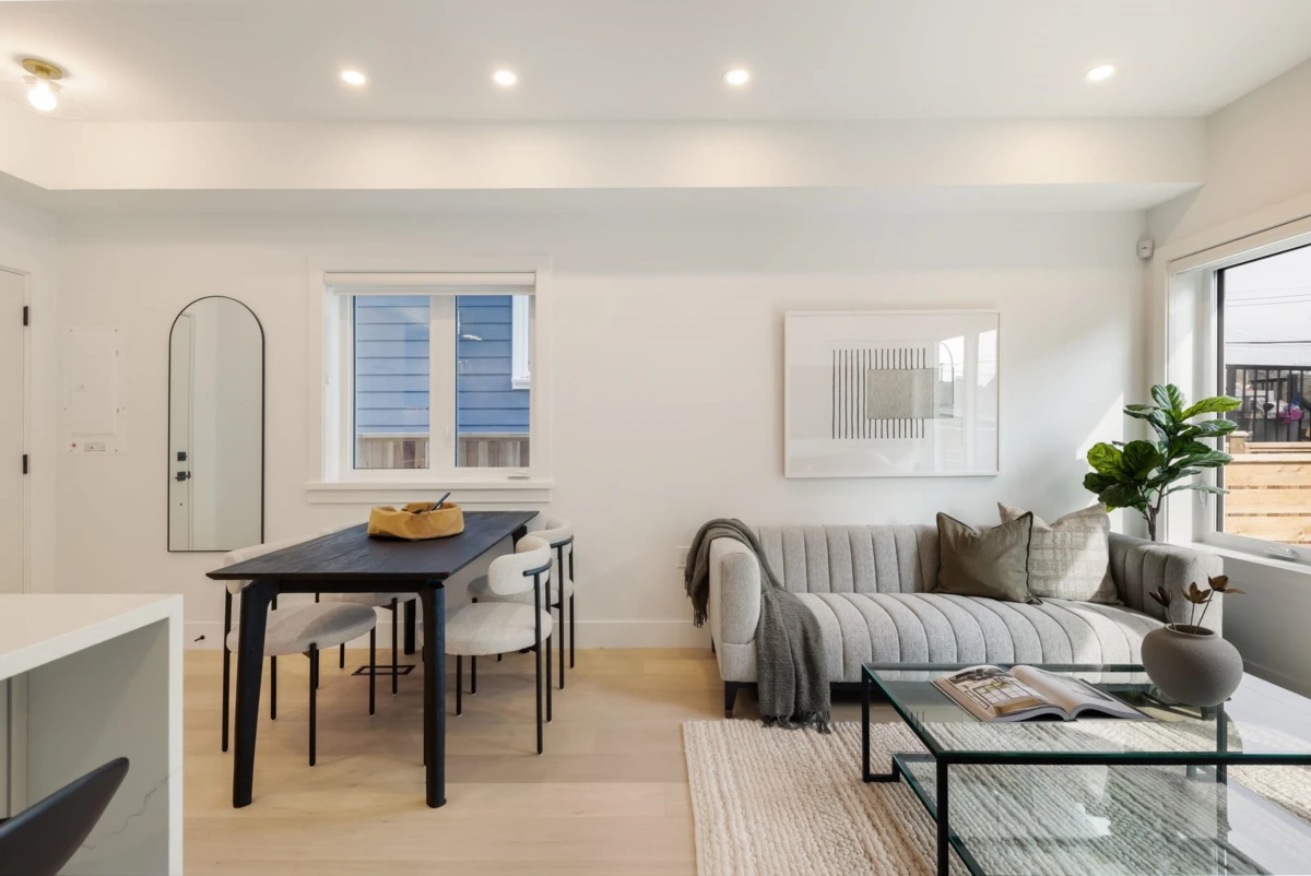 Dining Area Photo of 1 550 Kaslo Street, Vancouver, BC