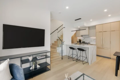 Kitchen Photo of 1 550 Kaslo Street, Vancouver, BC