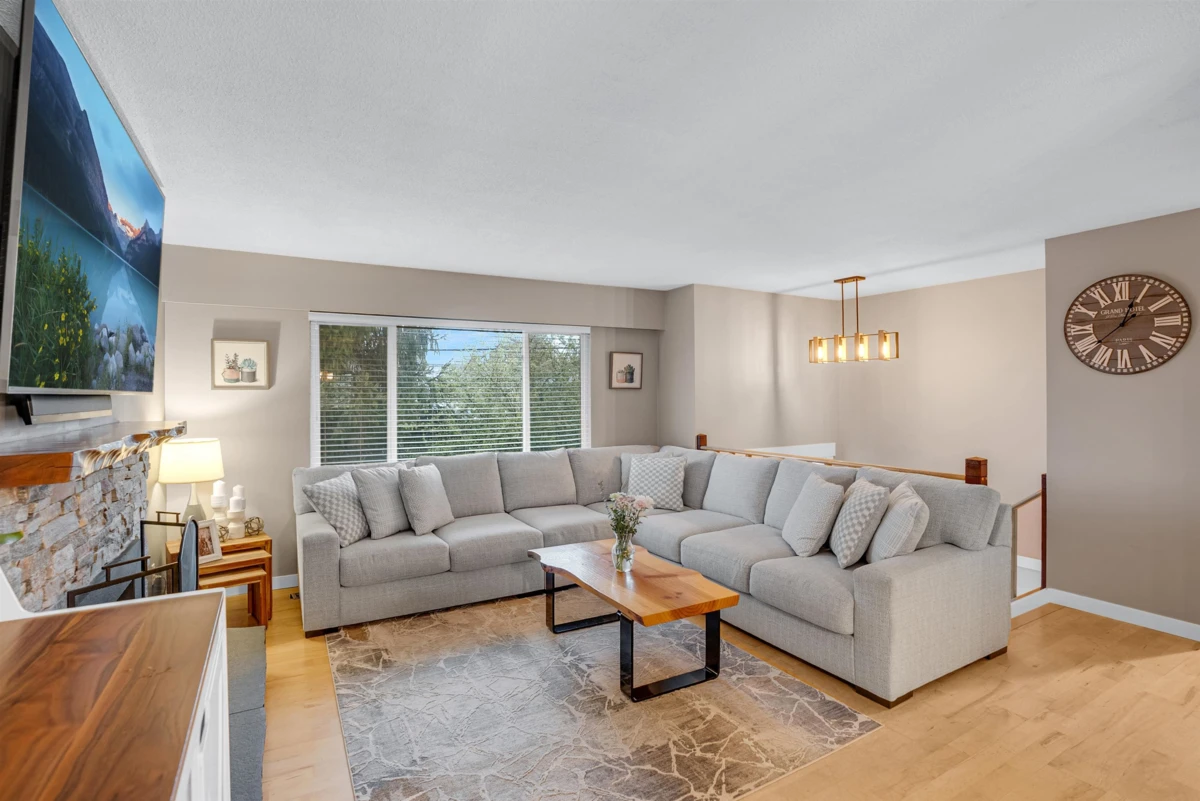Family Room Photo of 11472 85 Avenue, Delta, BC