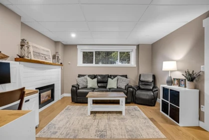 Entry Foyer Photo of 11472 85 Avenue, Delta, BC