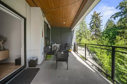 Hallway Photo of 204 3182 Gladwin Road, Abbotsford, BC