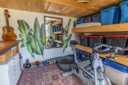 Hot Tub / Spa Photo of 9537 214a Street, Langley, BC