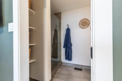 Powder Room Photo of 9537 214a Street, Langley, BC