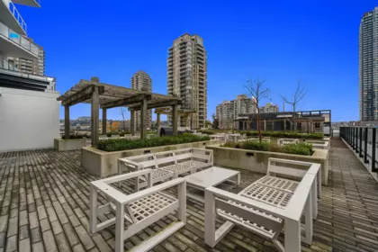 Front Yard Photo of 2607 2181 Madison Avenue, Burnaby, BC