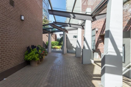 Entry Foyer Photo of 310 429 W 2nd Avenue, Vancouver, BC