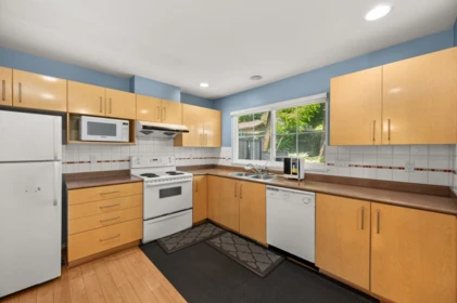 Guest Bathroom Photo of 27 8888 151 Street, Surrey, BC