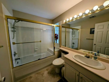 Guest Bathroom Photo of 8 8590 Sunrise Drive, Chilliwack, BC