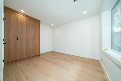 1933 E 4th Avenue, Vancouver, BC, Vancouver — Single Family Residence for sale