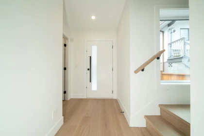 Hallway Photo of 1933 E 4th Avenue, Vancouver, BC